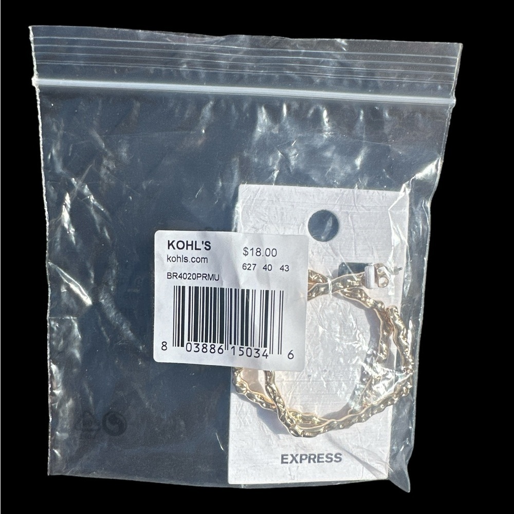 NWT Express Gold Square Hoops - Picture 3 of 3